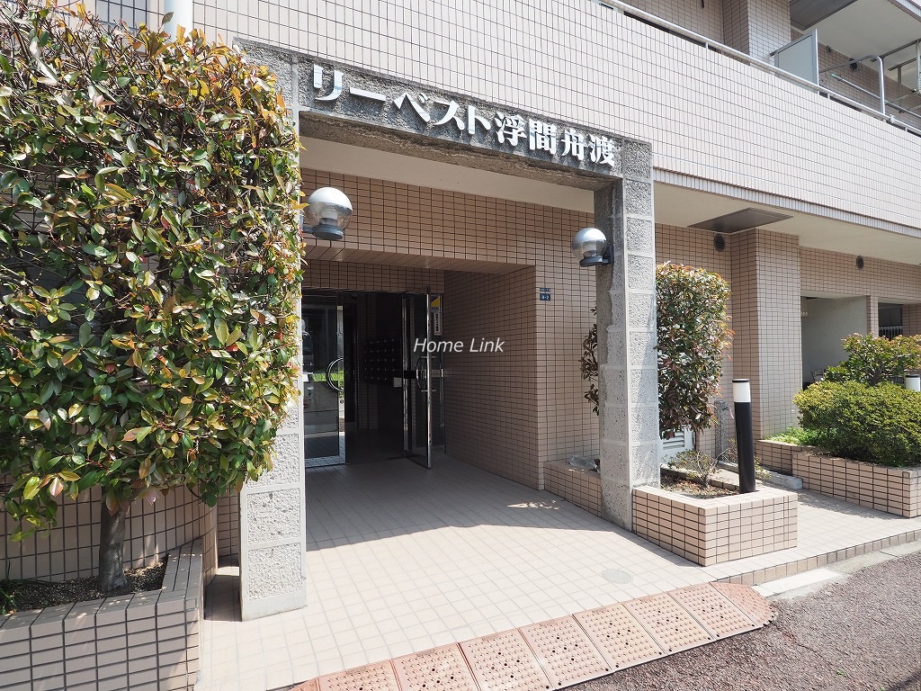 リーベスト浮間舟渡　エントランス